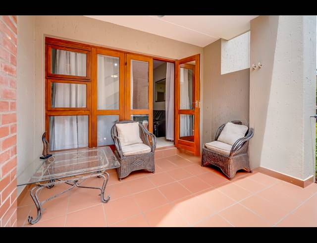 1 BEDROOM SECTIONAL TITLE FOR SALE IN DOUGLASDALE